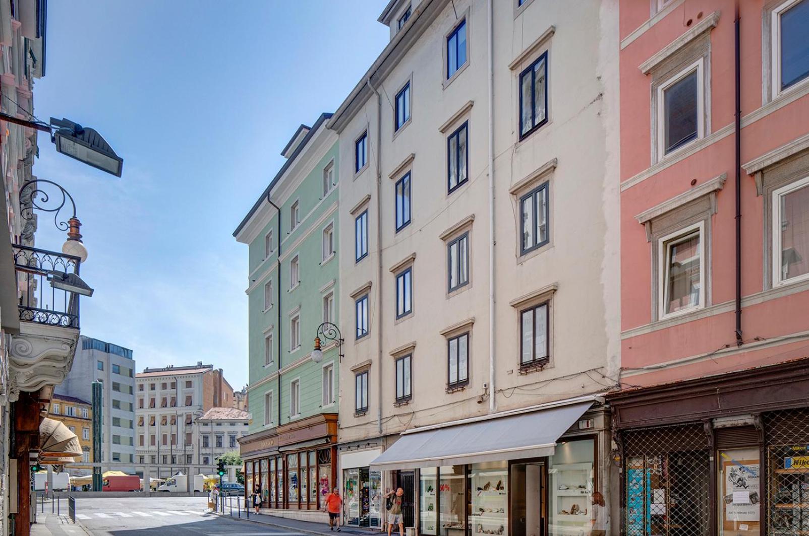 La Maison De Trieste Suite Garage المظهر الخارجي الصورة